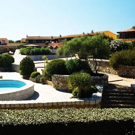 Buganvillea Cottage: Un Nido A 200 Mt. Dal Mare Prázdninový dům Porto Pollo