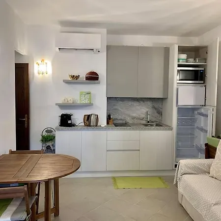 Buganvillea Cottage: Un Nido A 200 Mt. Dal Mare Prázdninový dům